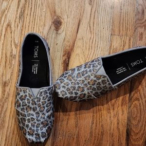 Women's leapord sparkle Tom's shoe